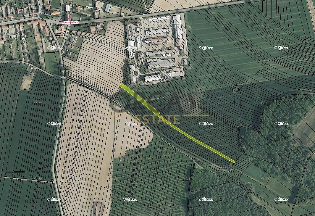 Prodej podílu 1/2 pole 2042 m²